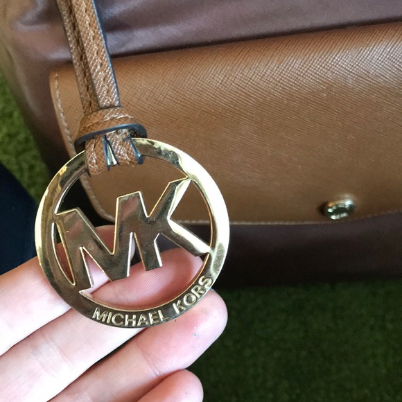 Authentic Michael Kors bag🎉won’t go lower - Picture 7 of 8
